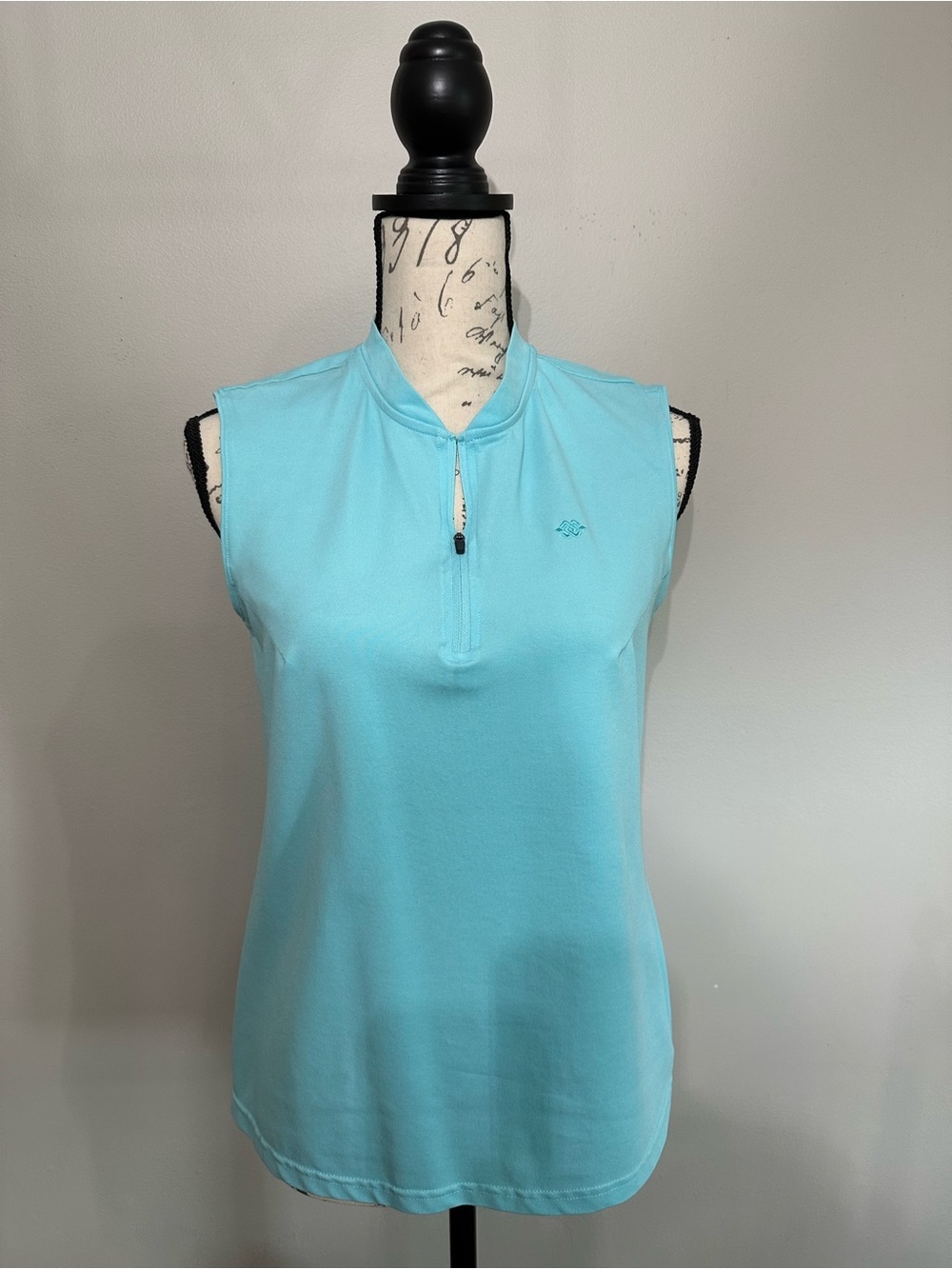 MoFiz Women’s Sleeveless Golf Shirt Size Medium